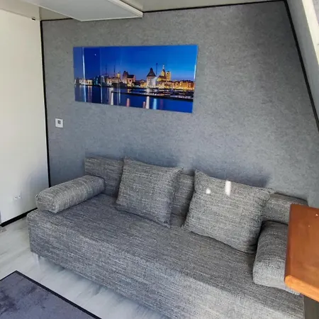 Oeko Budget Hausboot Retreat Mondschein * Stralsund