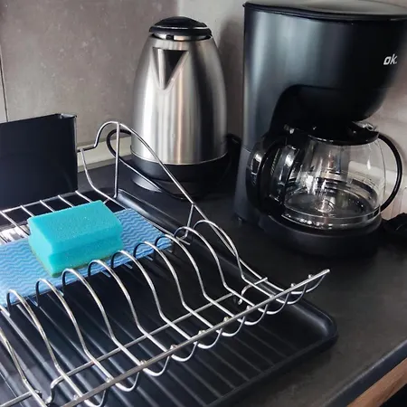 Oeko Budget Hausboot Retreat Mondschein Botel *