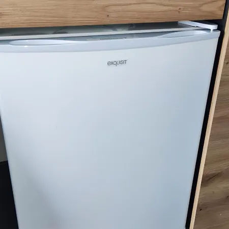 Oeko Budget Hausboot Retreat Mondschein