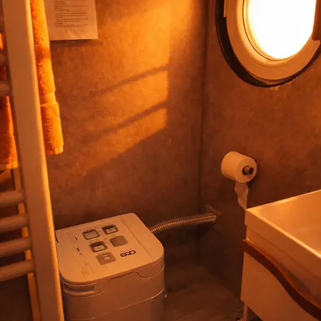 Bateau-hôtel Oeko Budget Hausboot Retreat Mondschein *