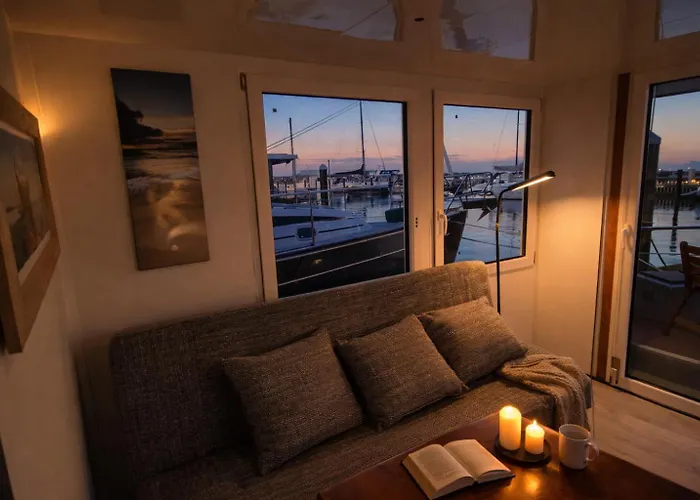 öko Budget Hausboot Retreat Mondschein *